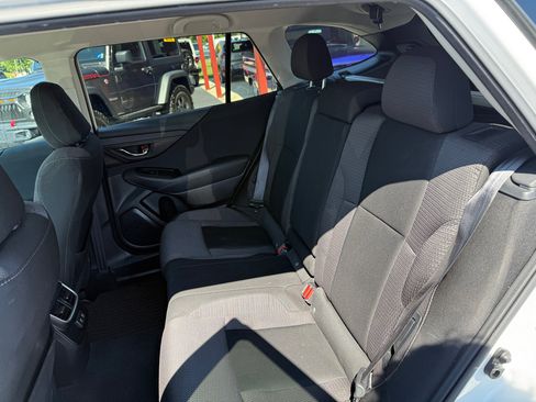 Used 2022 Subaru Outback Premium image 19