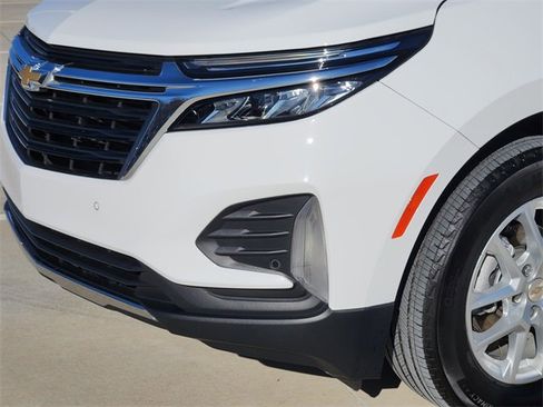 Used 2024 Chevrolet Equinox LT w/ LPO, Floor Liner Package image 9