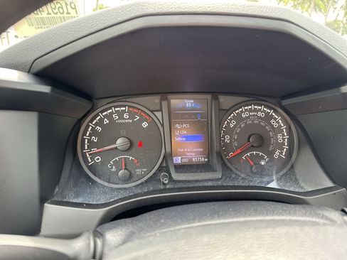 Used 2021 Toyota Tacoma SR AWD/4WD image 48
