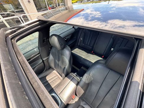 Used 2019 BMW 740i w/ M Sport Package RWD image 26