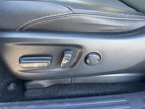 Used 2018 Toyota 4Runner SR5 Premium image 24