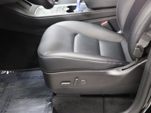 Used 2023 Tesla Model Y Long Range image 29