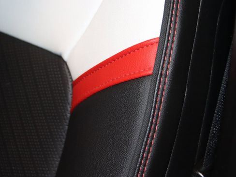 Used 2023 GMC Canyon AT4X image 39