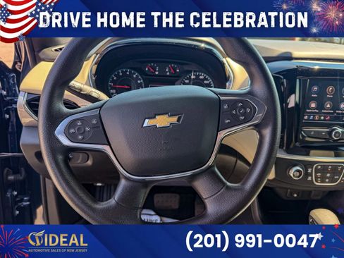 Used 2022 Chevrolet Traverse LS FWD image 21