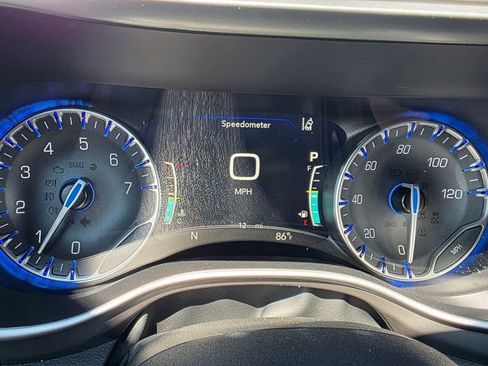 New 2025 Chrysler Pacifica Select image 35