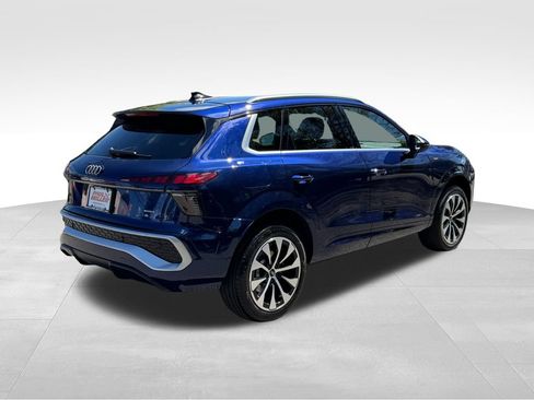New 2026 Audi Q3 quattro 2.0T AWD/4WD image 7