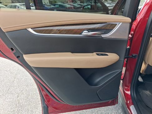 Used 2020 Cadillac XT6 Sport w/ Platinum Package AWD/4WD image 29