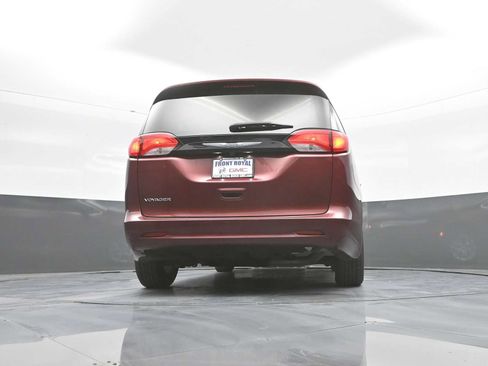 Used 2023 Chrysler Voyager LX FWD image 51