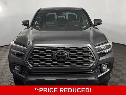Used 2023 Toyota Tacoma TRD Off-Road w/ Black Out Package (TMS) AWD/4WD image 2