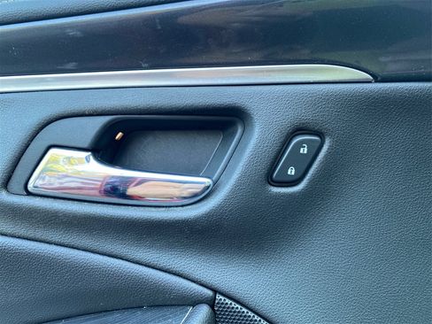 Used 2019 Chevrolet Impala LT image 39