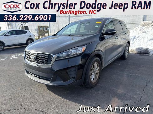 Used 2020 Kia Sorento LX V6 image 1