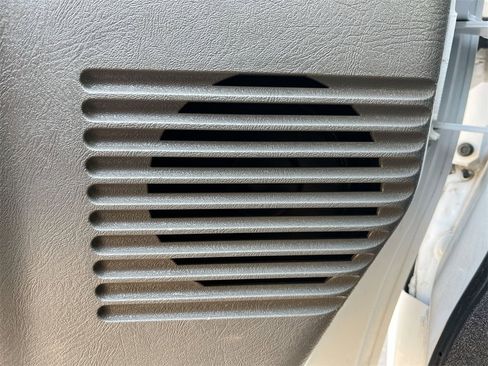 Used 2024 GMC Savana 2500 w/ Driver Convenience Package image 16