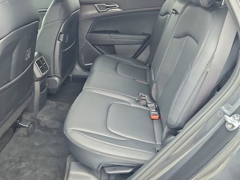 Used 2024 Kia Sportage EX image 13