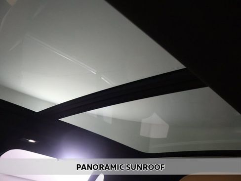 Used 2024 Volvo XC90 B6 Ultimate w/ Protection Package Premier AWD/4WD image 4