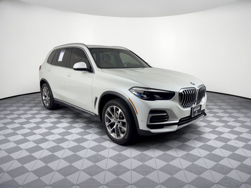 Used 2022 BMW X5 xDrive40i w/ Luxury Seating Package AWD/4WD image 7
