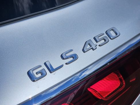 Certified 2025 Mercedes-Benz GLS 450 4MATIC image 8