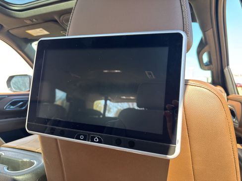 Used 2021 Chevrolet Tahoe High Country w/ Premium Package image 30