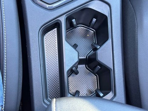 Used 2022 Volkswagen Tiguan SE R-Line image 31