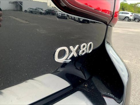 Used 2021 INFINITI QX80 Premium Select w/ All-Season Package image 9