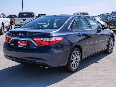 Used 2017 Toyota Camry XLE w/ Convenience Package FWD image 4