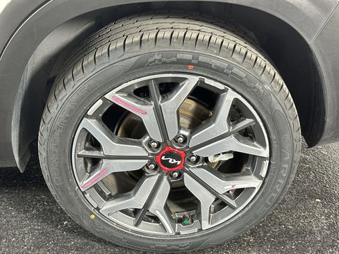 Used 2022 Kia Seltos SX image 14