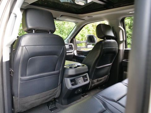 Used 2025 Ford F350 Lariat w/ Lariat Ultimate Package AWD/4WD image 38