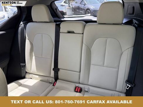 Used 2026 Volvo XC40 B5 Plus AWD/4WD image 29