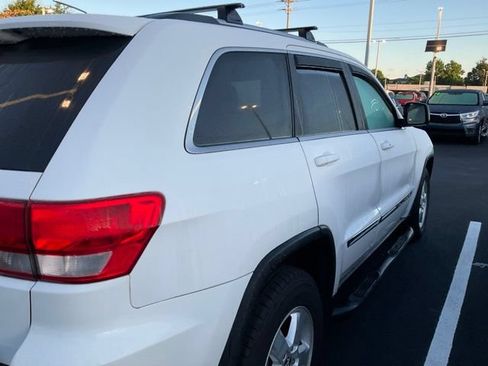 Used 2013 Jeep Grand Cherokee Laredo w/ Laredo E Group AWD/4WD image 4