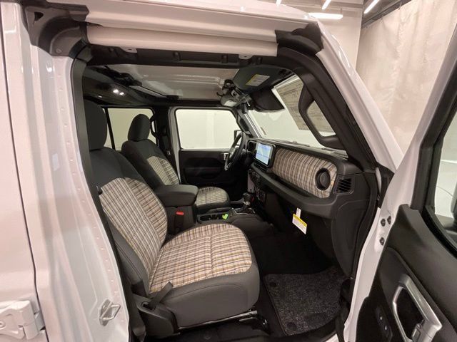 New 2026 Jeep Gladiator Mojave AWD/4WD image 23