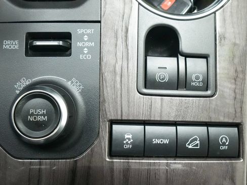Used 2020 Toyota Highlander Limited AWD/4WD image 35
