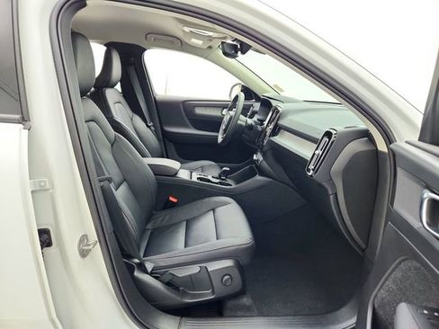 Certified 2024 Volvo XC40 B5 Core image 14