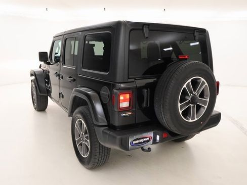 Used 2023 Jeep Wrangler Sahara image 24