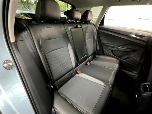 New 2026 Volkswagen Taos SE image 27