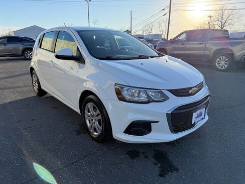 Used 2018 Chevrolet Sonic LT image 4