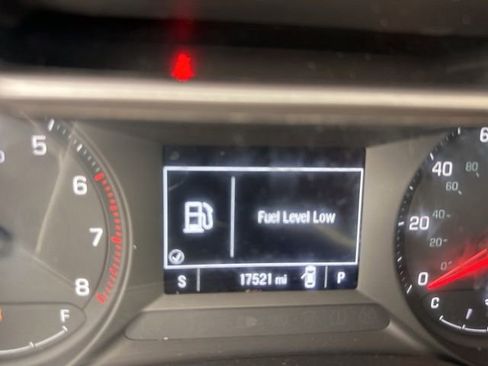 Used 2023 Chevrolet TrailBlazer LS FWD image 25