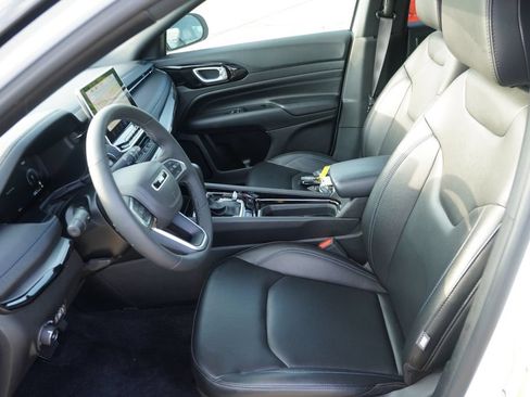 Certified 2025 Jeep Compass Limited w/ High Altitude Package AWD/4WD image 4