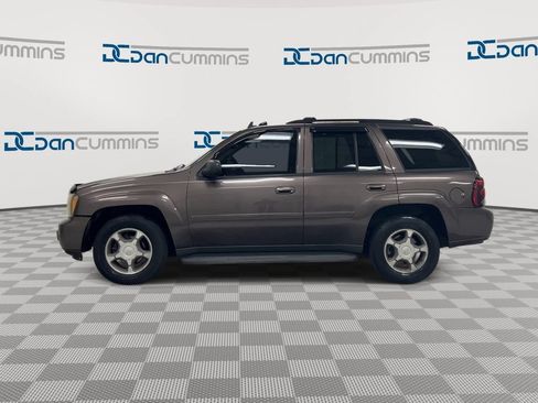 Used 2008 Chevrolet TrailBlazer LT w/ Sun And Sound Package AWD/4WD image 5