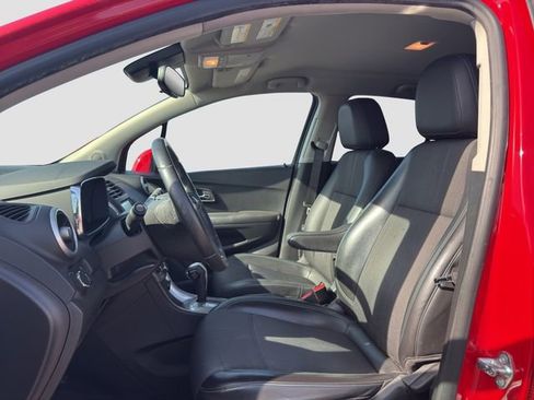 Used 2016 Chevrolet Trax LT w/ LT Convenience Package image 26