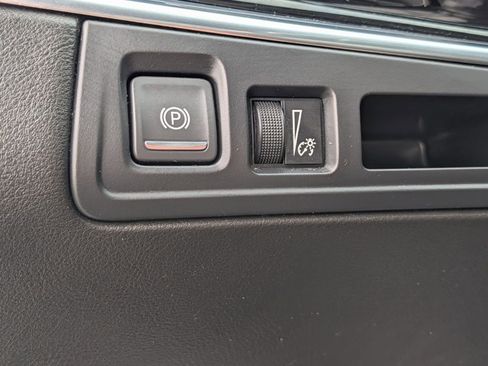 Used 2021 Cadillac XT6 Premium Luxury AWD/4WD image 14