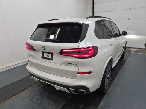 Used 2022 BMW X5 xDrive40i AWD/4WD image 3