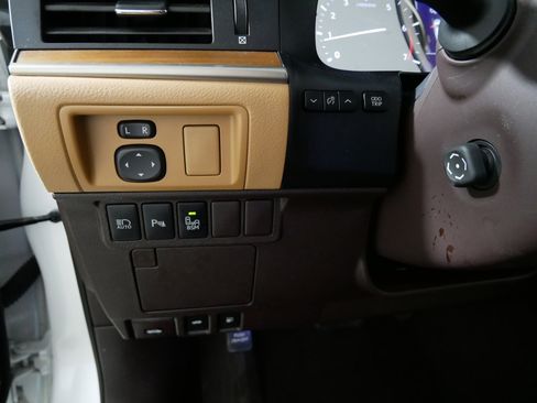 Used 2017 Lexus ES 350 w/ Luxury Package image 26