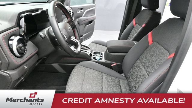 Used 2025 Chevrolet Colorado Z71 AWD/4WD image 18
