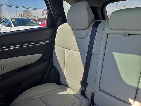 Certified 2023 Hyundai Tucson Limited w/ Cargo Package image 12