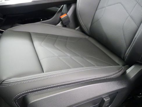 Used 2025 BMW X1 xDrive28i w/ Technology Package image 9