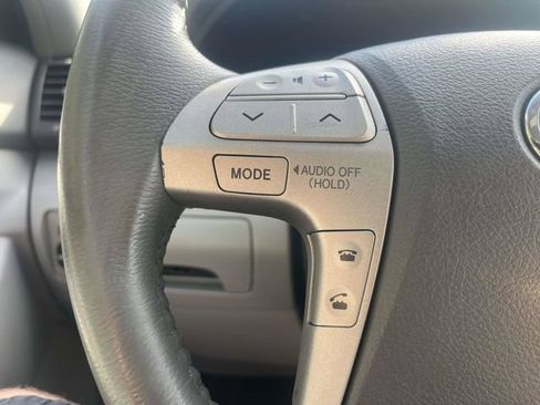 Used 2010 Toyota Camry Hybrid w/ Upgrade Pkg FWD image 25