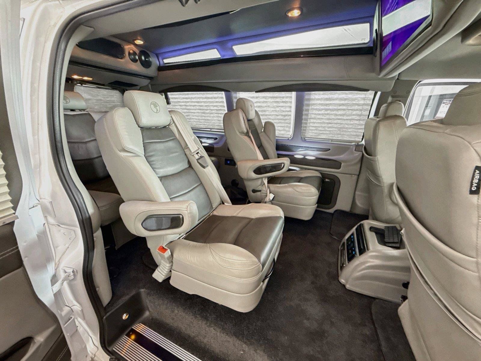 Used 2023 Chevrolet Express 2500 RWD image 18