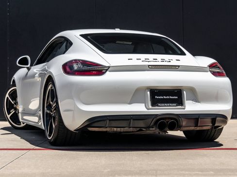 Certified 2015 Porsche Cayman GTS RWD image 3