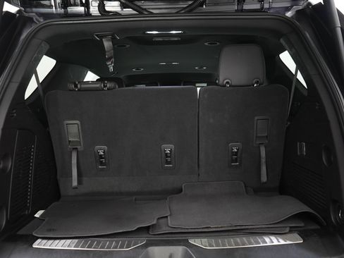 Used 2025 Chevrolet Tahoe Z71 AWD/4WD image 9