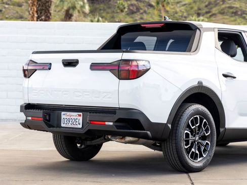 Used 2024 Hyundai Santa Cruz SEL image 11