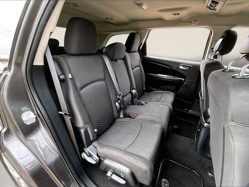 Used 2018 Dodge Journey SXT w/ Connectivity Group image 25